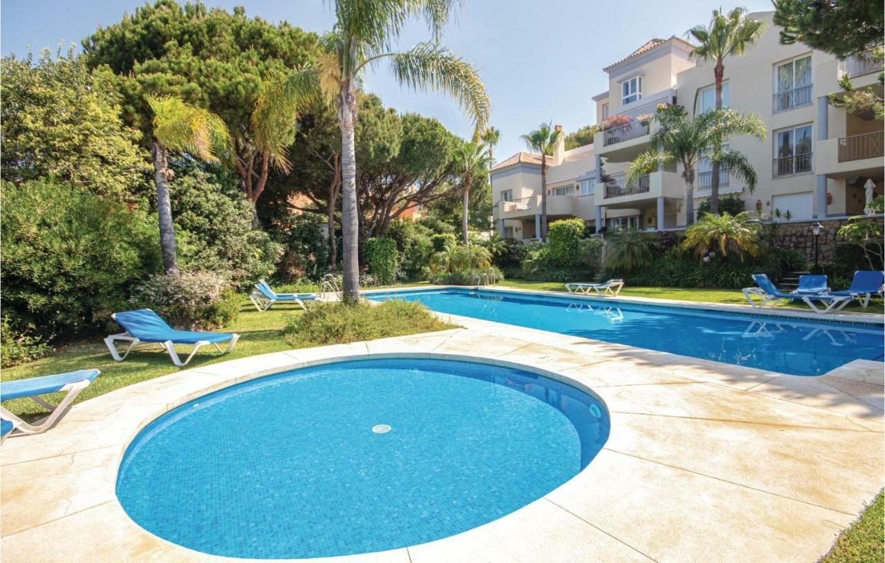 Beautiful Apartment In Marbella-Cabopino With 2 Bedrooms, Wifi And Outdoor Swimming Pool Eksteriør billede